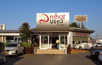 Nihat Usta Köfte Balık Ve Et Ürünleri